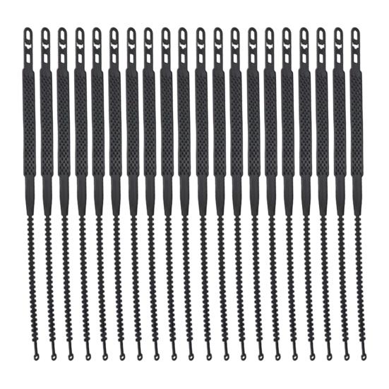 Universelle Schneeketten für SUV-Trucks Tragbare Notfall-Anti-Rutsch-PE-Kunststoff-Kabelbinder für schlammige eisige Straßen Schnellmontage Traktionshilfe für den Winter