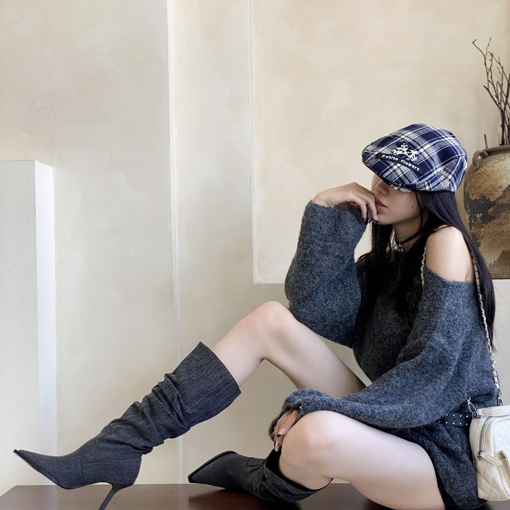 Autumn and winter new pointed head thin heel high heel temperament thin French fashion sexy beautiful boots black