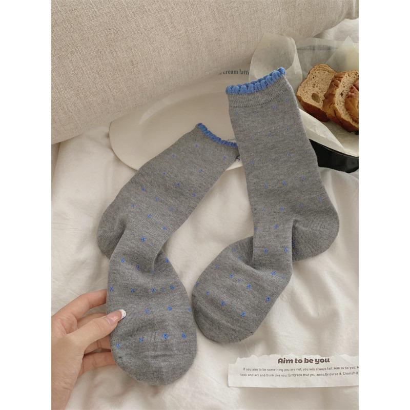 Autumn and Winter Cashmere Warm Mid-calf Socks for Trendy Women, Diamond-shaped Floral Bubble Mouth Lace Pile Socks