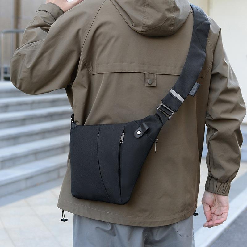 Multifunctional fashion breast bag men's Oxford cloth light and portable shoulder bag simple casual large capacity messenger bag