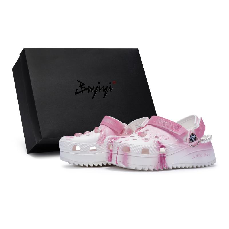 

Crocs Hiker Clog 811 Made Summer Throbbing Special Shoe Box Co-branded with Love Dopamine Splash Ink Hole Shoes Unisex Pink White 36-37