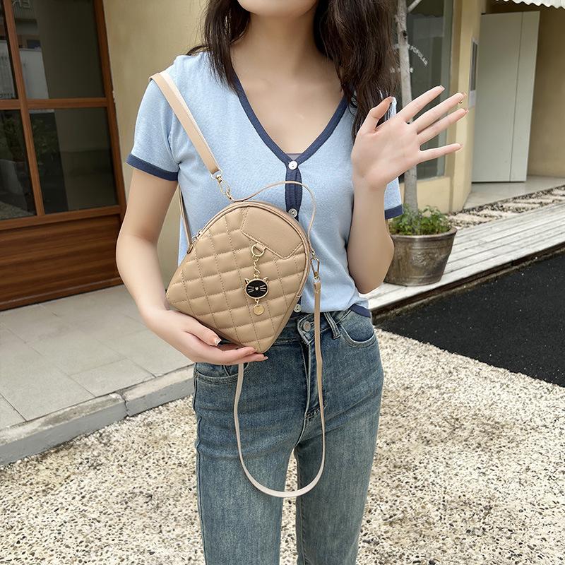 2023 Women's Diamond Pattern Fashion Backpack: Stylish & Versatile for School or Outdoor Adventures