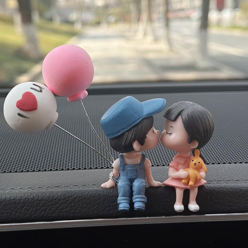 Cute Kissing Couple Dolls: Electric Car Interior Ornaments
