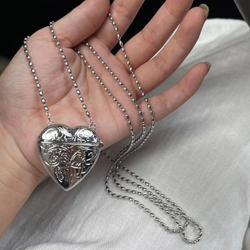 Trendig Lång Kedja Axelväska Kärlekshjärta Formad Hänge Halsband Justerbar Längd Choker Smycken för Modeälskare