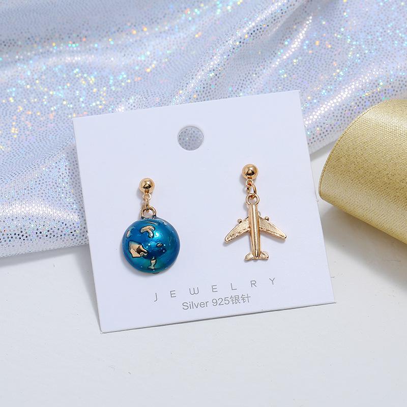 Niche Design Blue Starry Sky Series Simple Stud Earrings, Female Moon Star Temperament Versatile Earrings Long Earrings