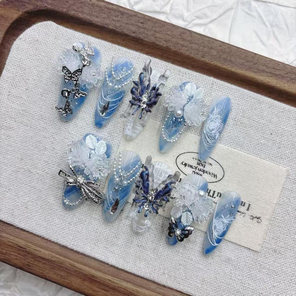 Blue Butterfly 3D Gradient European-Style Medium Length Handmade Pointed Nails