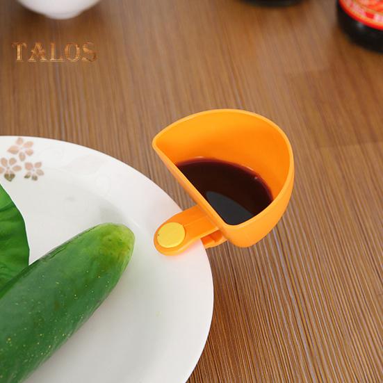 2 Stück Clip-Typ-Dippschale aus lebensmittelechtem Kunststoff, halbkreisförmig, für Salatdressing, Würze, Würze, Müll, Sauce, Schüssel, Behälter, Halter, Box, Küchenzubehör