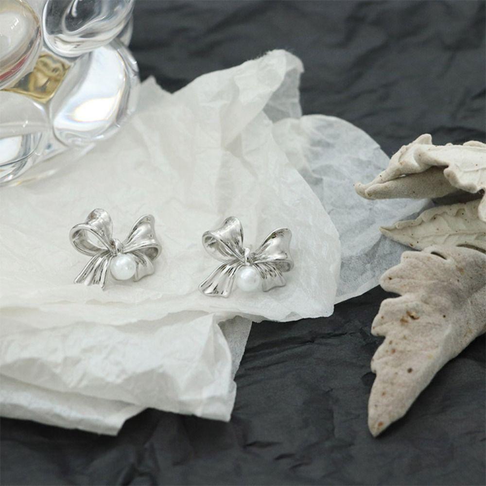 

Silver Bow Earrings Studs Aesthetic Riband Earring Creative Pearl Ear Clip Accessories