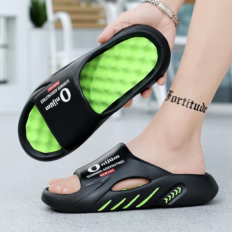 Summer Men's Slippers Trend Versatile Personality Indoor Bathroom Non-slip Thick Bottom Stepping On Shit Feeling One-word Travel Sandals