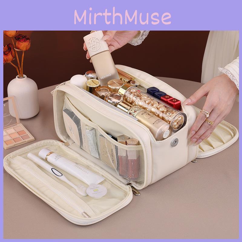 Modern Multicompartment Makeup Bag With Large Capacity For Travel And Home Organization