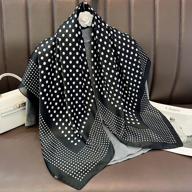 

Новый черный шарф с цветочным принтом, женский дорожный универсальный декоративный шелковый шарф, летний солнцезащитный для защиты шеи, с изысканным чувством 90CM