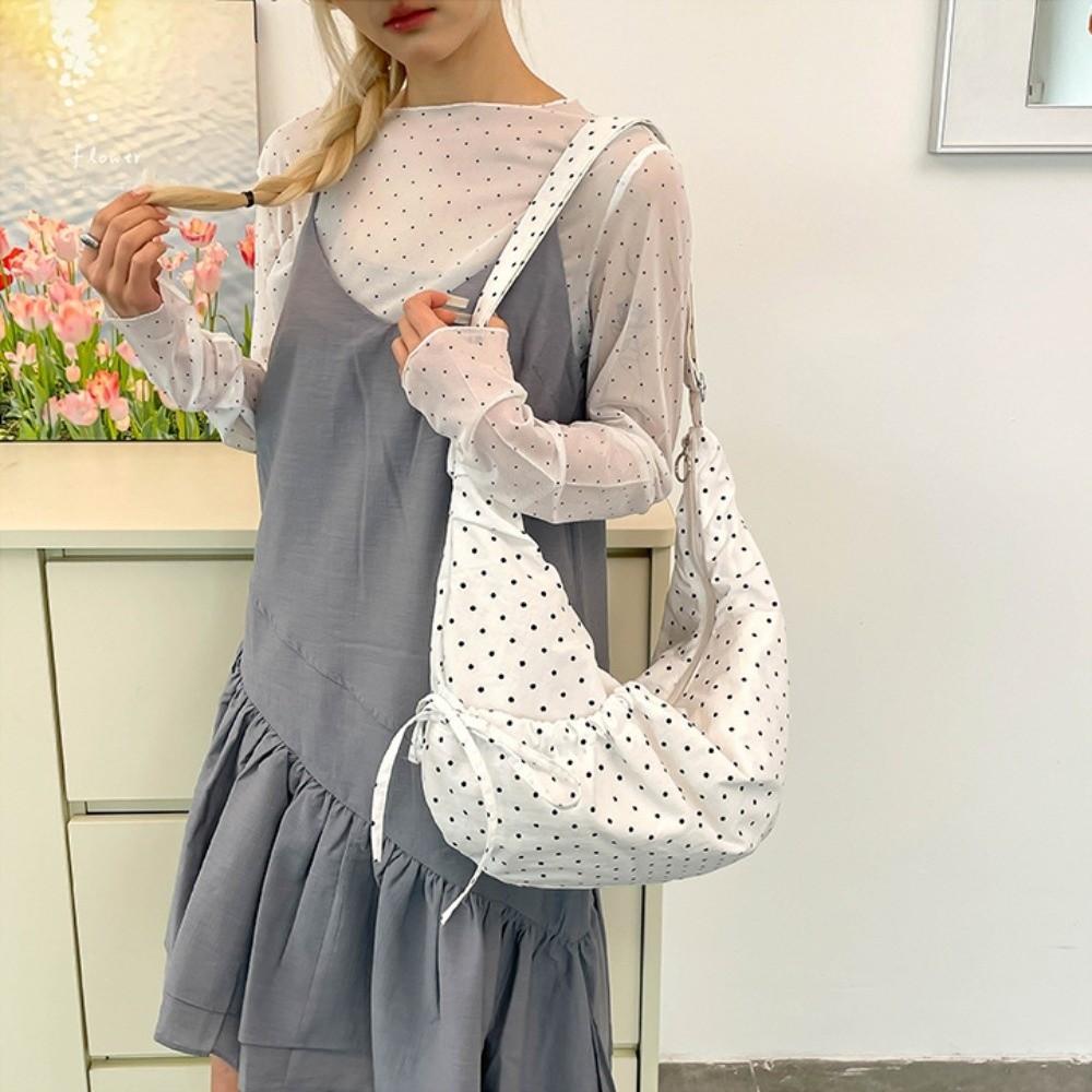 Nylon Polka Dot Shoulder Bag Korean Style Large Capacity Crossbody Bag Pleated Zipper Design Ultralight Dumpling Bag for Women
