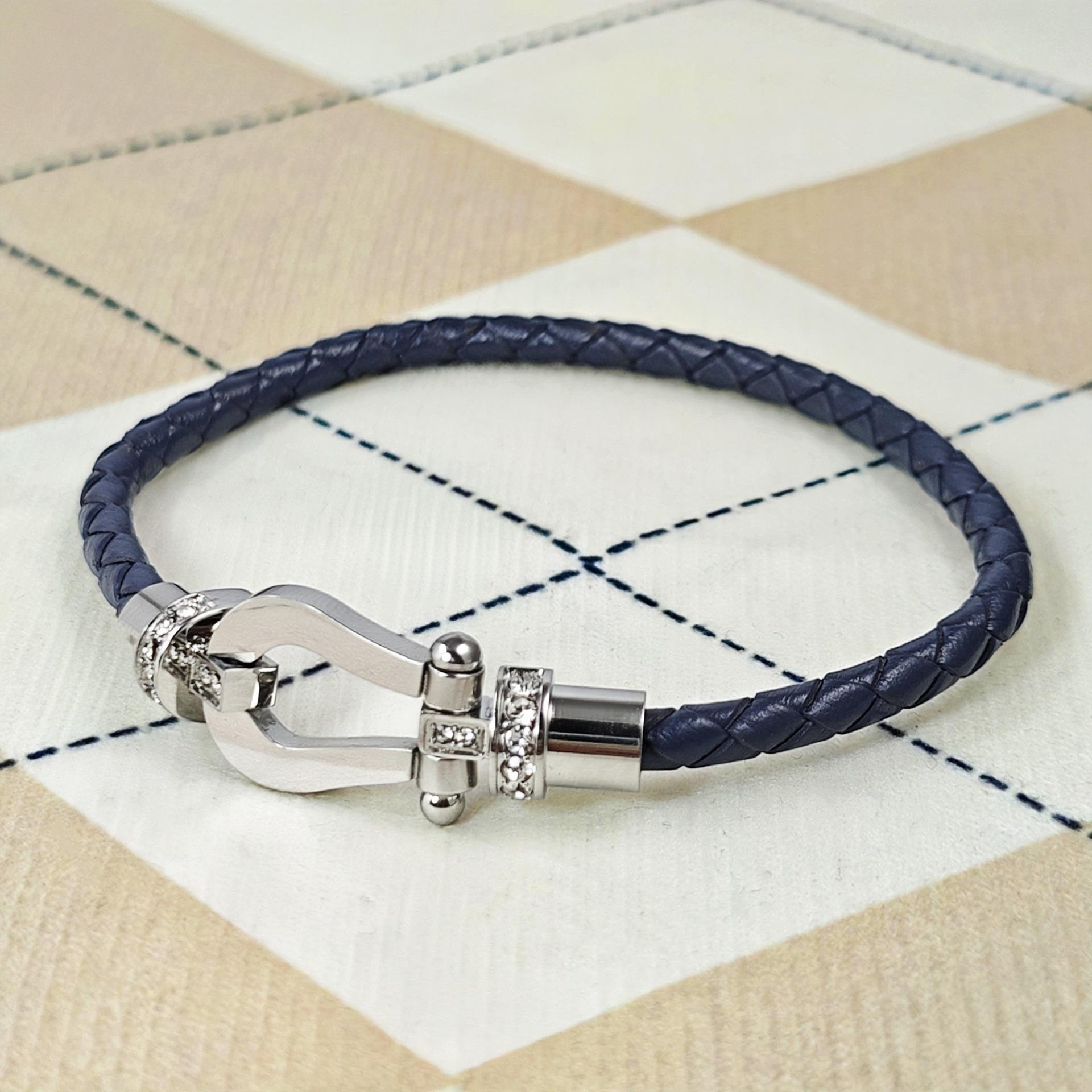 2026 Bracciale alla Moda e Semplice a Forma di U Micro-intarsiato Mezzo Mattone Fibbia Magnetica Fibbia a Ferro di Cavallo Corda di Cuoio Intrecciata Unisex 19.5cm