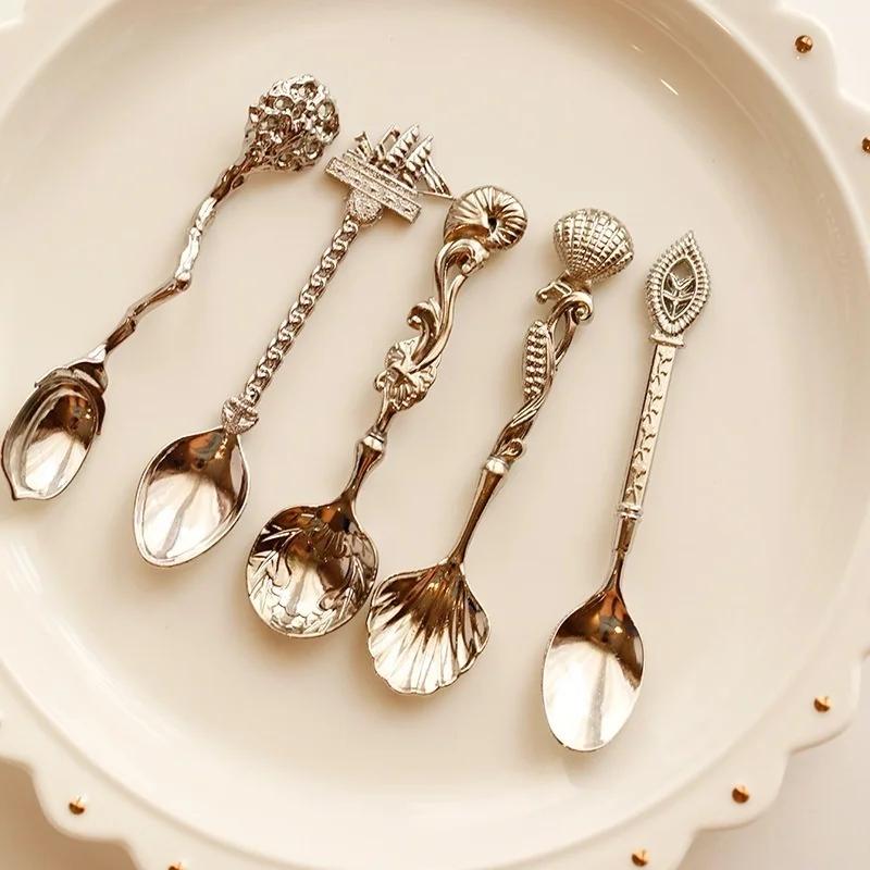 European and American Retro Dessert Spoon Coffee Spoon Small Spoon Five-piece Set of Golden Conch Shell Sailing Tableware
