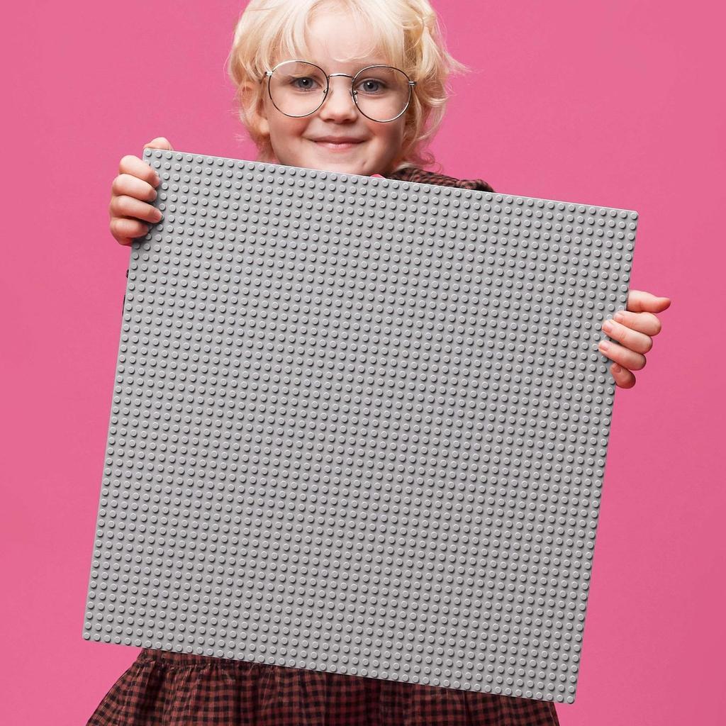 LEGO Classic Baseplate (Gray) Toy, Birthday Gift, Educational Building Blocks, Boys and Girls, Ages 4, 5, and 6, Pretend Play, City Building, 11024