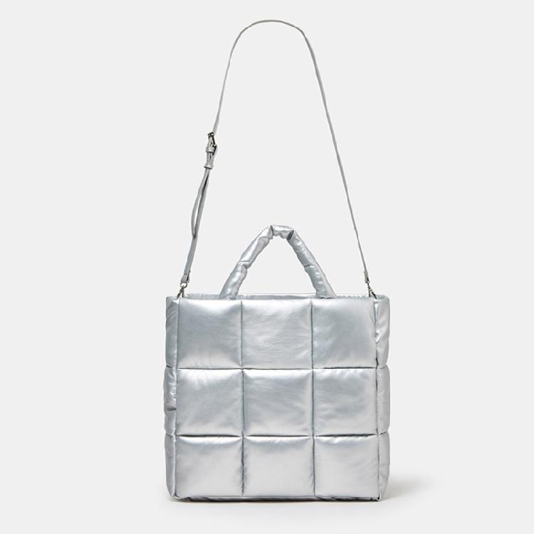Quilted Handbag with Zip Closure Trendy and Roomy Shopper Bag for Women Girls