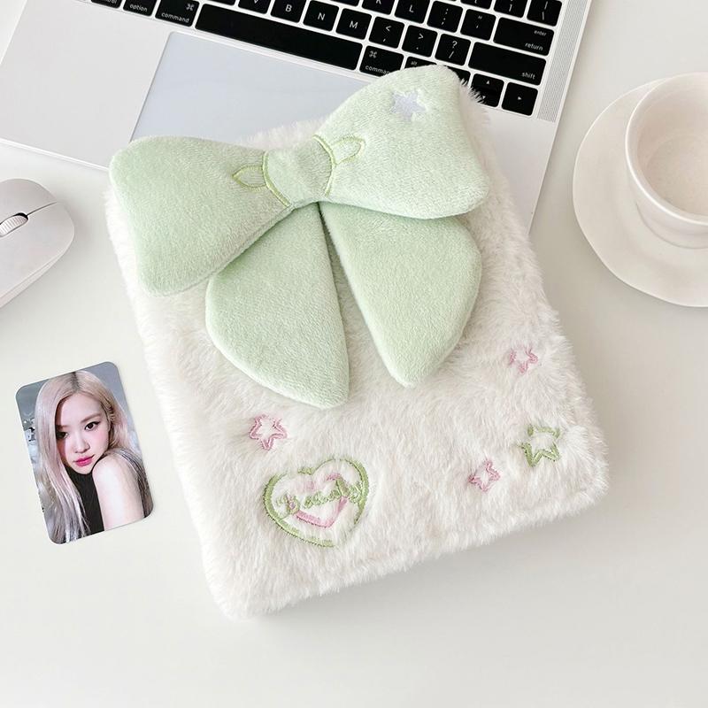 Kawaii A6 Schleifen-Fotokartenordner Sammelbuch Idol Plüsch-Fotokartenhalter Fotokartenalbum