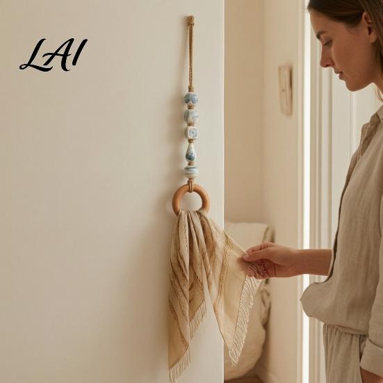Portasciugamani in Legno Massello Appendiabiti Decorativo con Perline e Anello Boho Multicolore da Parete Organizzazione Casa Moderna Senza Foratura Portabiancheria da Fattoria