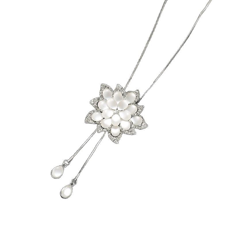 Versatile Trendy Fashion Sweater Necklace: Exquisite High-End Temperament Chain for Stylish Clothing Accessories