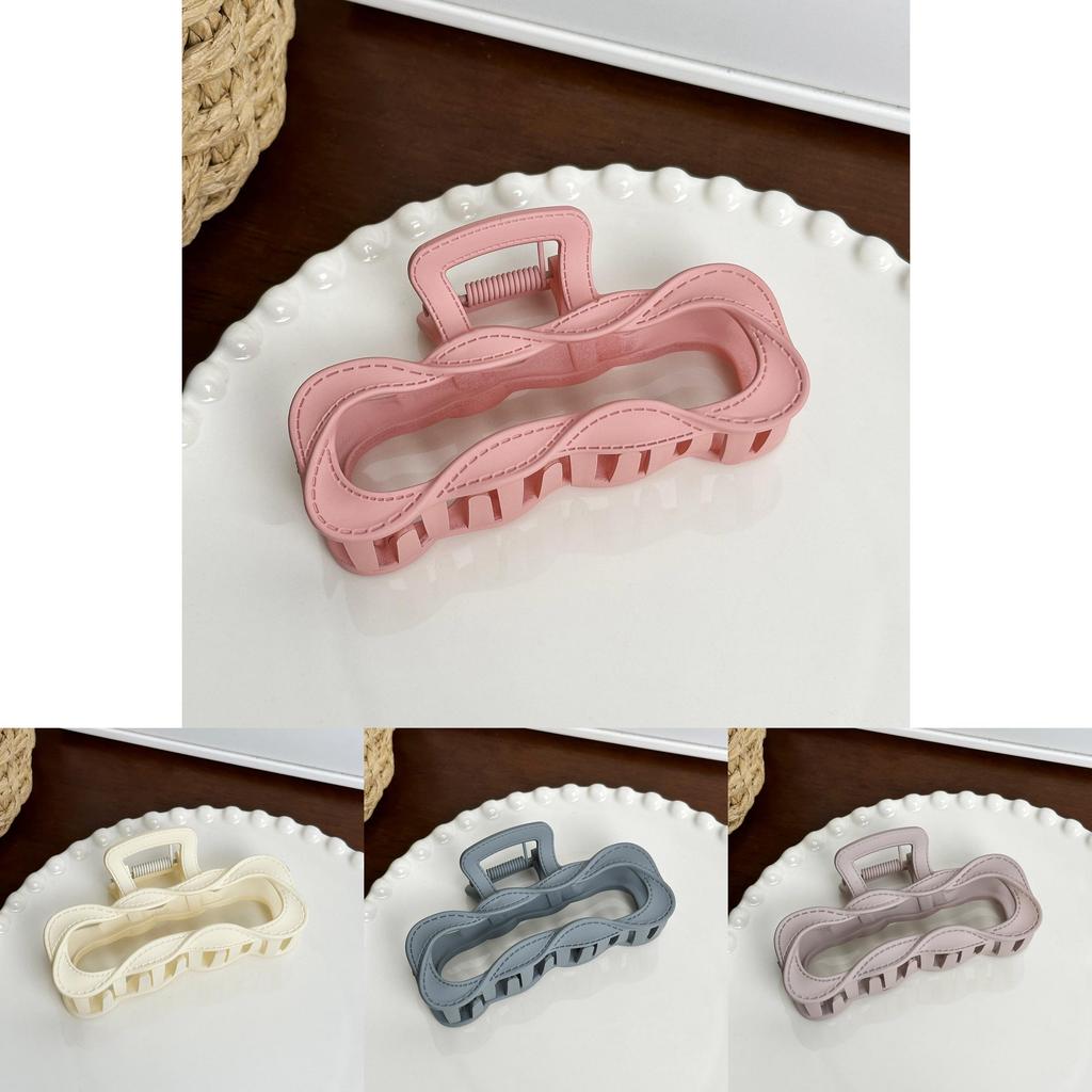 Modern Hair Square Claw Clip For Women Crafted From Highquality Resin In Various Hues