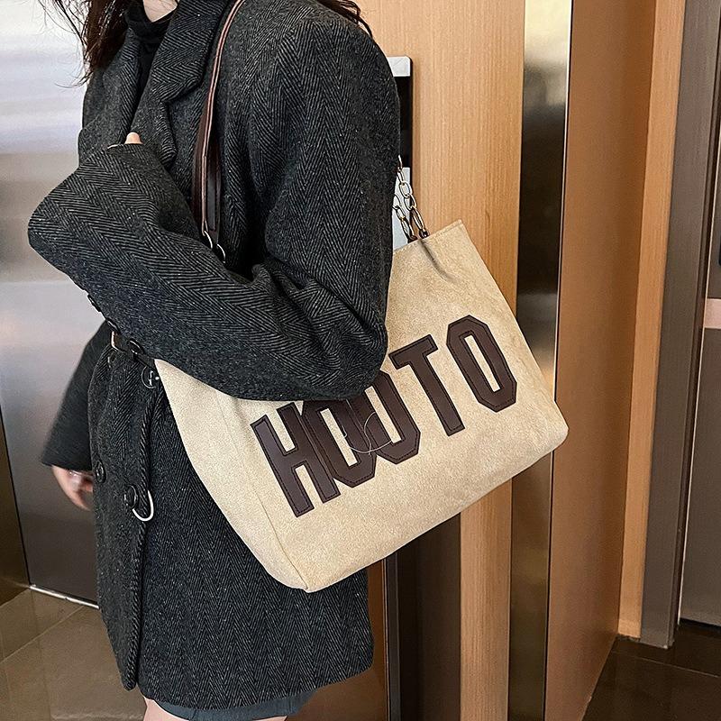 Fashion Letter Handheld Large Bag Contrasting Colors Popular New Simple Shoulder Bag Large Capacity Commuter Trendy Tote Bag