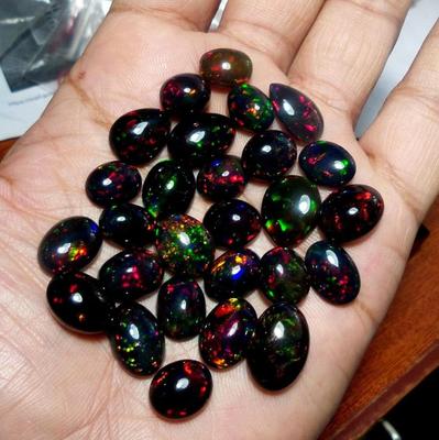 Natürlicher äthiopischer schwarzer Opal-Cabochon-Lot Mix-Form Multi auffälliger Opal-Cabochon-Lot