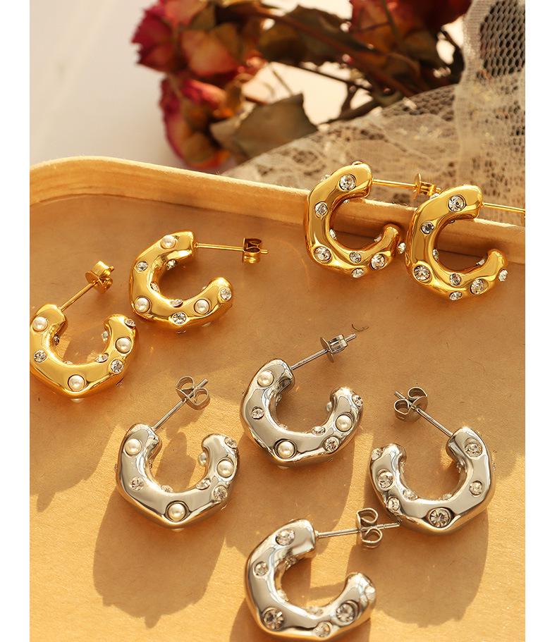 Gold-Plated Titanium Steel C-Shaped Earrings with Imitation Pearl and Zircon Inlays