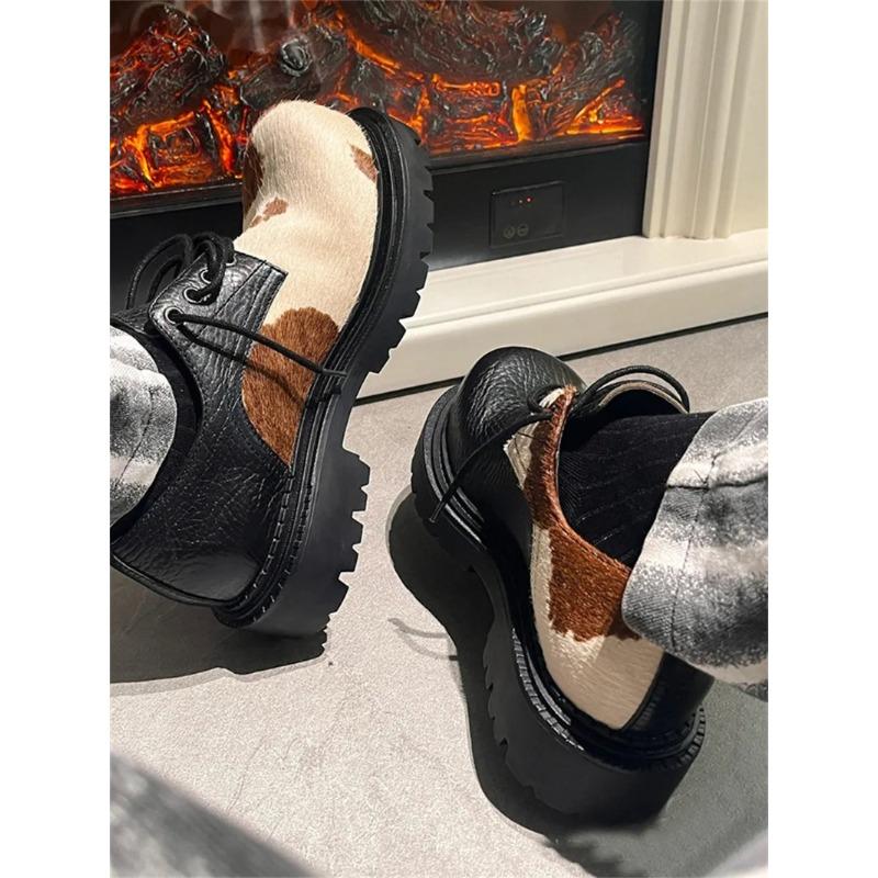 Mode 2025 Grote Maat 46 Unisex Retro Derby Schoenen Dames Vintage Veters Koeienpatroon Paardenhaar Grote Teen Flats Schoenen voor Heren