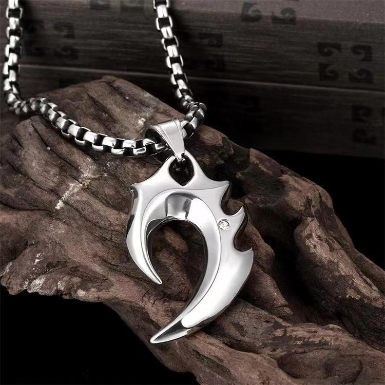 Men's Trendy Wolf Tooth Necklace - Unique, Colorfast Pendant with High-End European & American Design