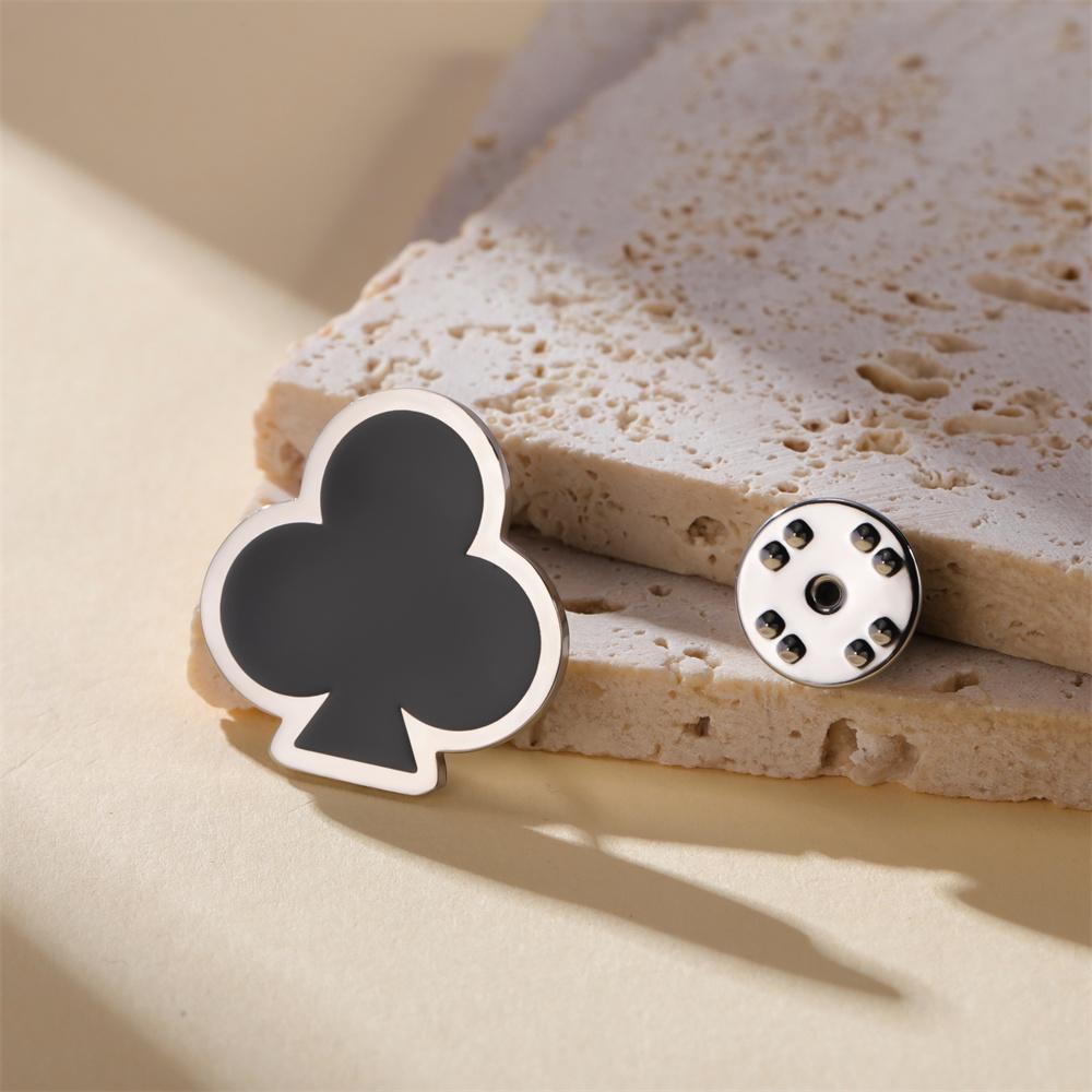 Classic Poker Brooches Spade Heart Club Diamond Brooch for Women Men Stainless Steel Jewelry Enamel Lapel Pins Badge Hat Clothes