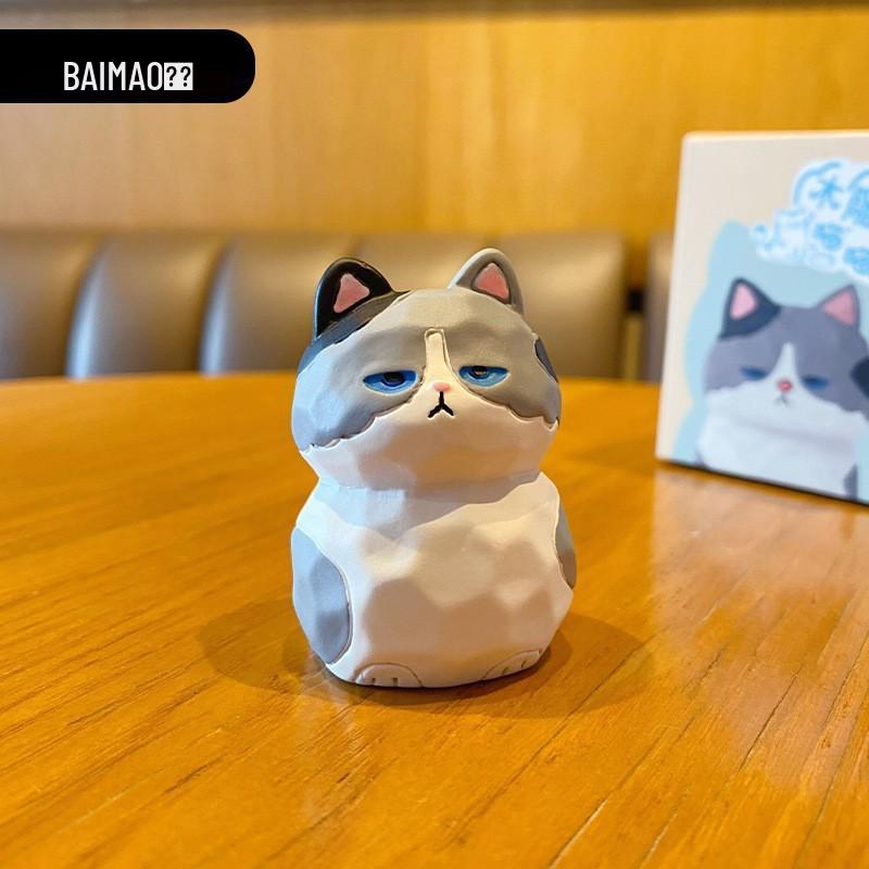 

Trendy Cartoon Cat Resin Ornament: Wood Carving Style for Home & Car Boxed