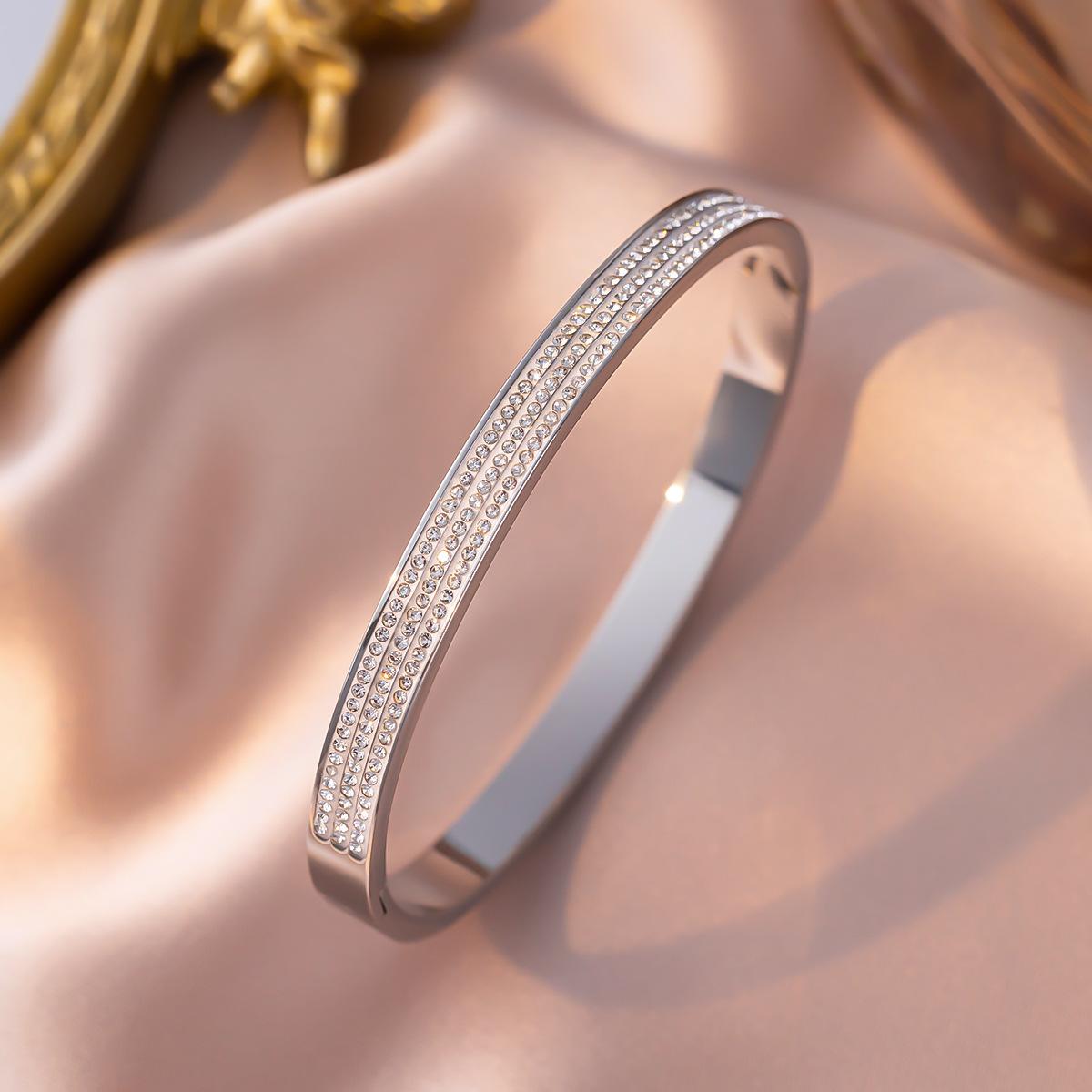 

Браслет Unfade из титановой стали со сверкающими стразами для пар, браслет с отверстиями серебряный