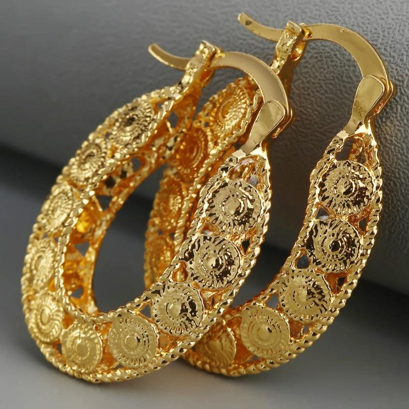 Fashion Oval Hollow Out Metal Hoop Earrings for Women Girls Vintege Gold Color Charm Jewelry Gifts   New Accessories