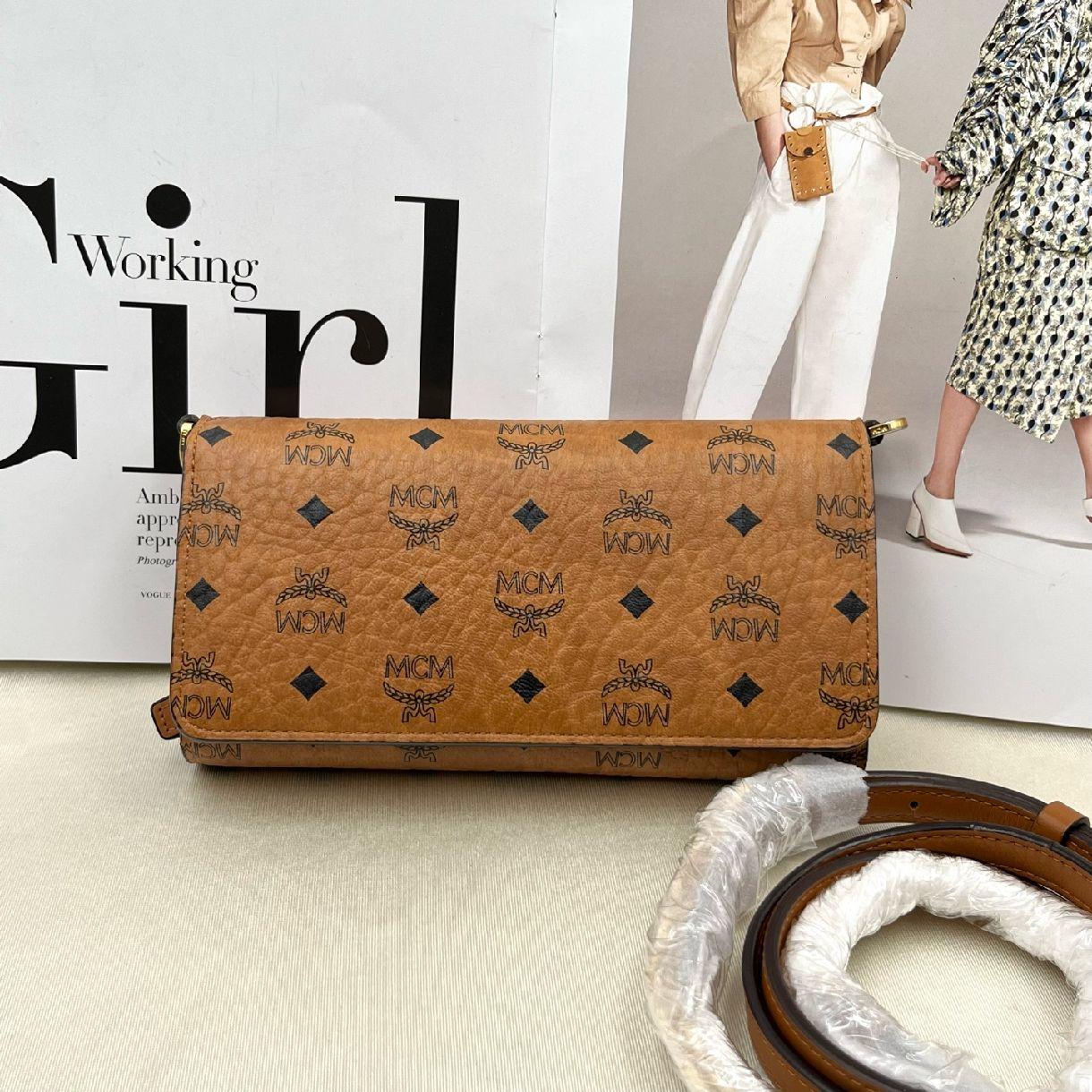 [Pre-Owned] Monogram Print Detachable Shoulder Strap Leather Crossbody Bag - Excellent #1CYANO8 ONE SIZE