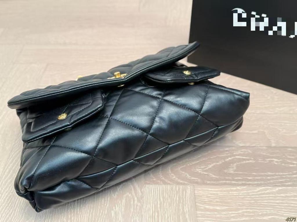 Vintage-Style 25k Double Pocket Chain Hobo Bag, Goatskin, Large Capacity