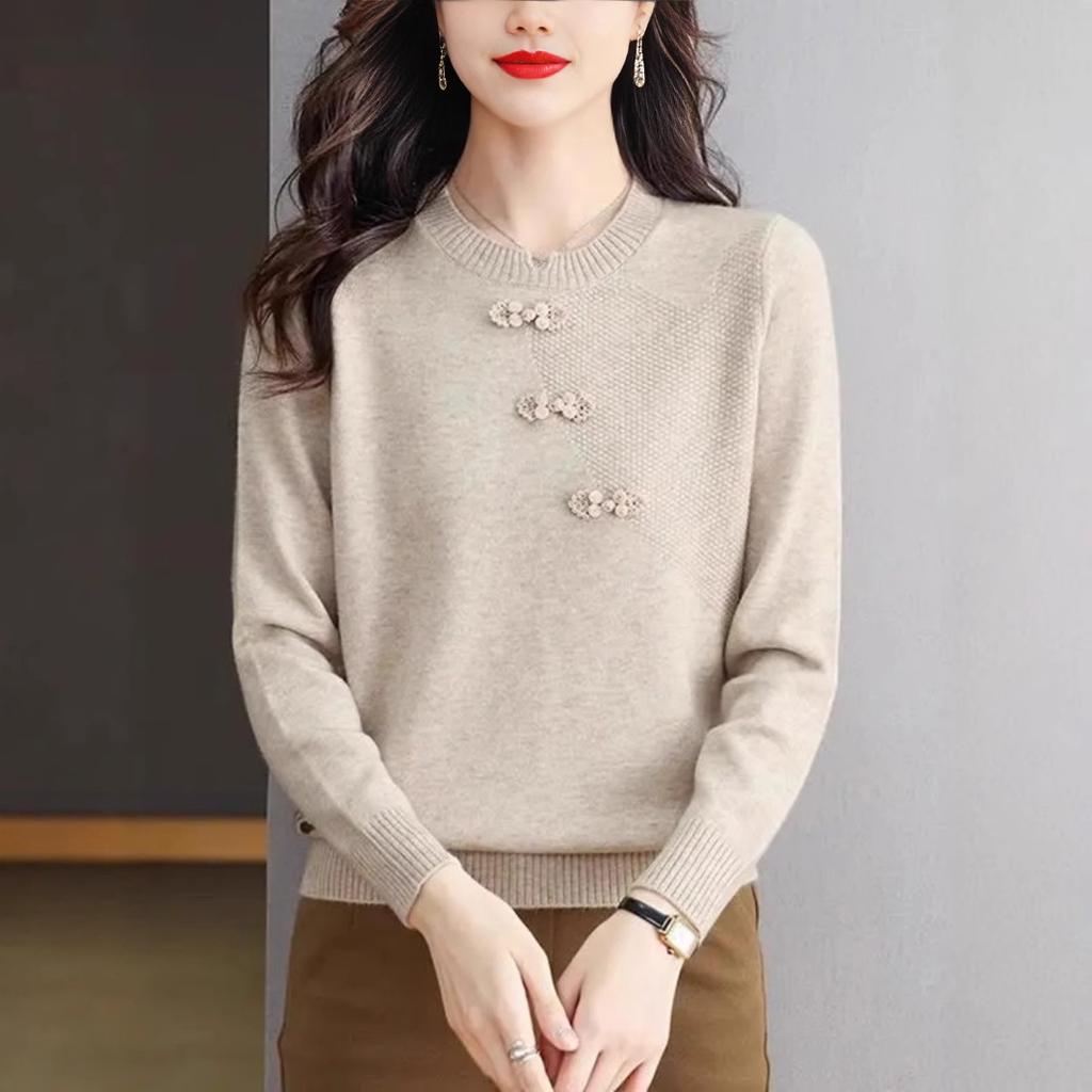 Round Neck Chinese Style Top for Women's Sweater for Spring New Knitted Sweater Mother Retro Button Pullover Base Shirt