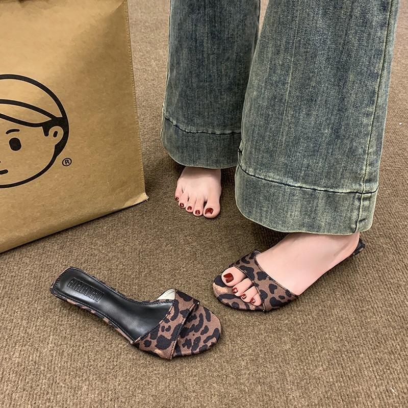 Leopard Print Wedge Slippers Women's Summer Wear New Fashion Versatile Temperament One Word Cool Slippers Sandals