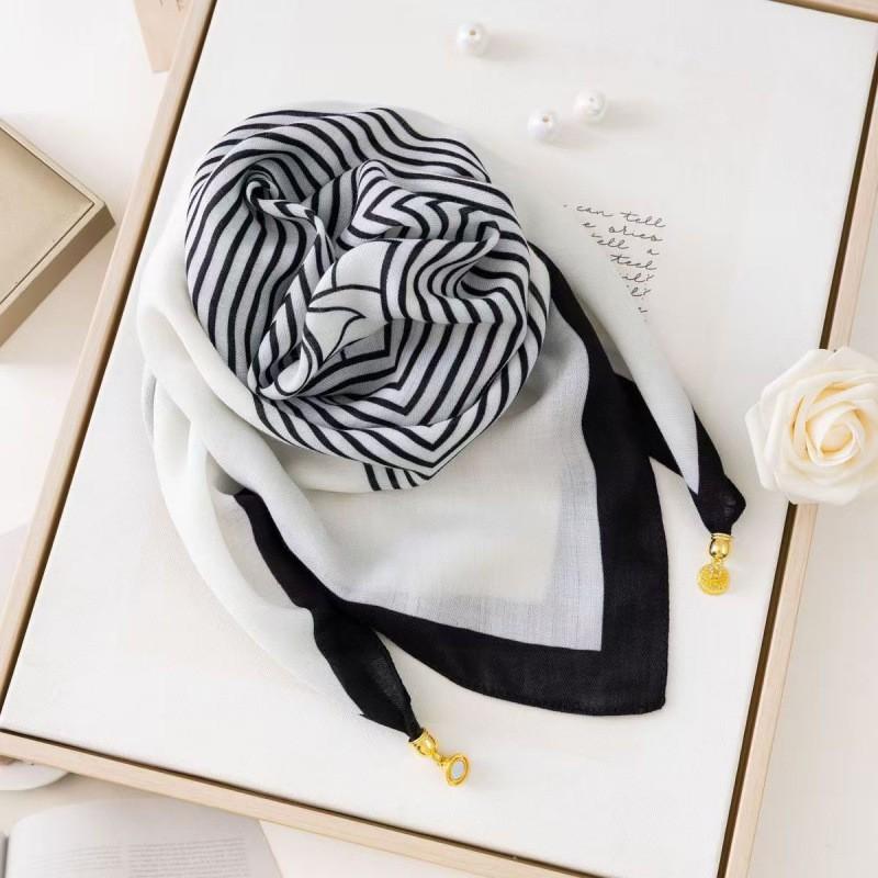 Womens Cotton Square Scarf With Magnetic Clasp Lightweight Winter Wrap Accessory Floral Print