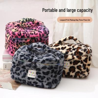 Conjunto de Bolsa de Maquilhagem e Cuidados de Pele de Pelúcia com Estampa de Leopardo com Lenço - Grande Capacidade para Outono/Inverno