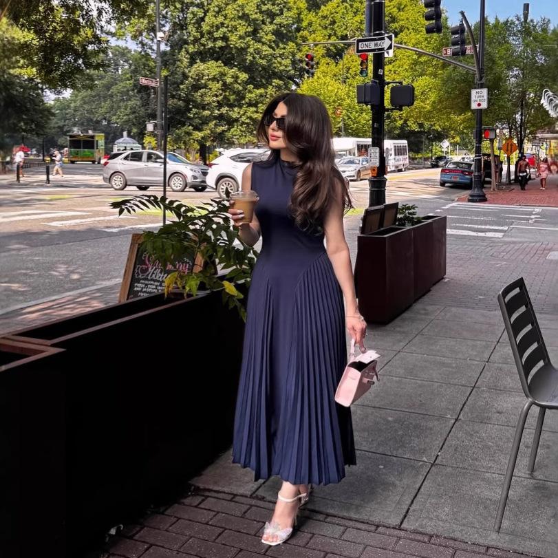 European and American Women's Clothing Summer New Fashion Temperament Slim and Thin Pleated Design Big Pendulum Dress