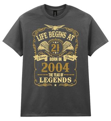 Das Leben beginnt mit 21 Herren Geburtstags-T-Shirt Geboren 2004 Legenden 21. Geschenk Goldener Text