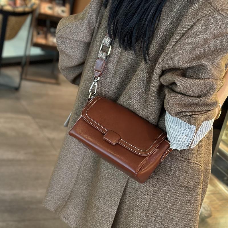 Leather Top Layer Leather Women's Bag, Fashionable and Versatile Small Bag, Women's Small Square Bag, Single-shoulder Crossbody Bag