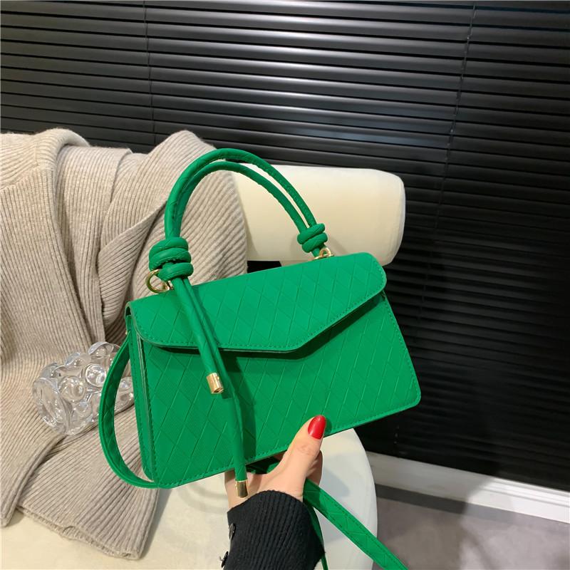 Internet Celebrity Retro Korean Handbag Women's 2025 New Fashion Trend Line Shoulder Small Square Bag Solid Color Messenger Bag
