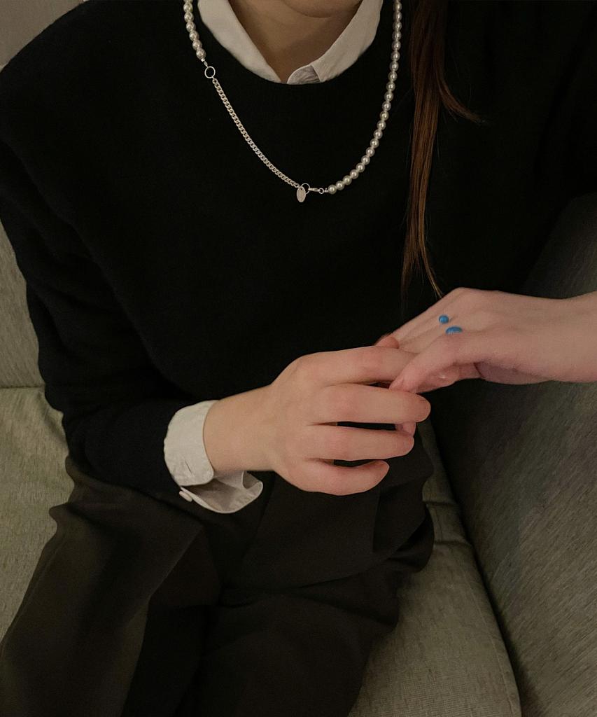 Ourthings Solitude Pearl Necklace
