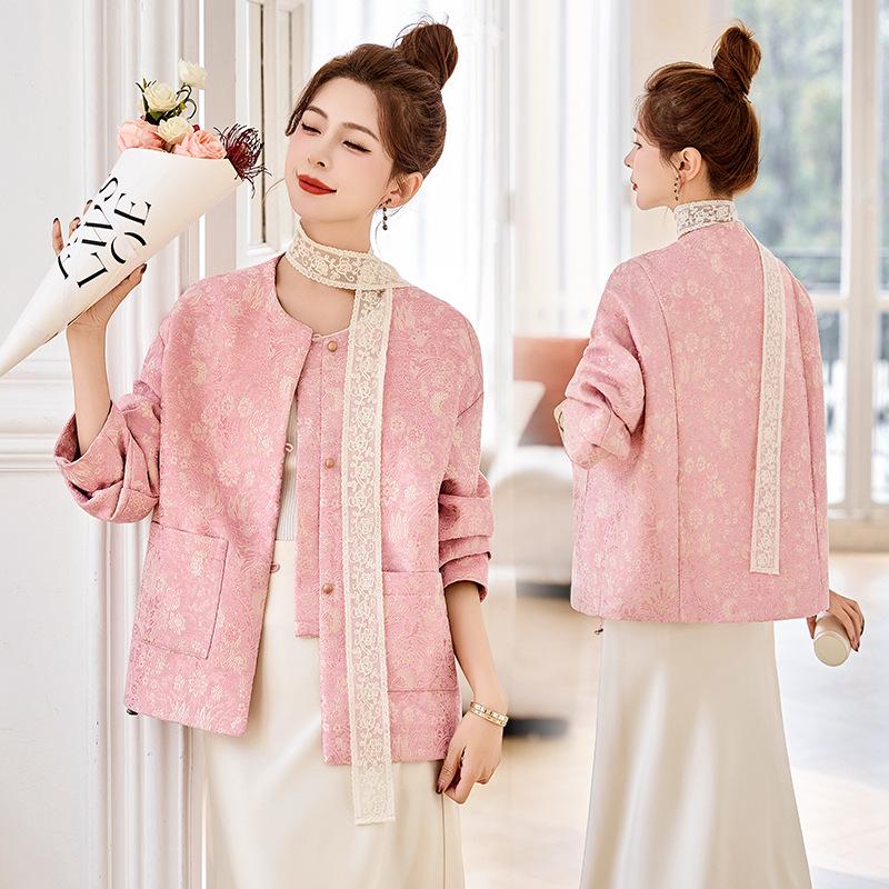

Весна 2025 Женская вышитая верхняя одежда в китайском стиле с круглым вырезом - Модель HY1313 M (90-110 jin) розовый