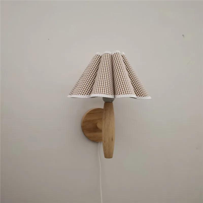 Pleated Lamp Vintage Wall Lamp Nordic Wood Wall Lights for Home Indoor Lighting Bedroom Decor Bathroom Mirror Light Wall Sconce