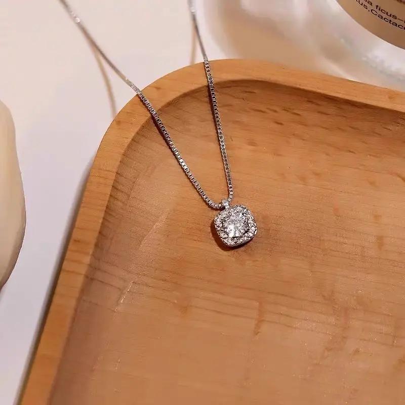 Small Square Diamond Necklace Women's Style Luxury Minimalist Design Clavicle Chain Sweater Chain Pendant
