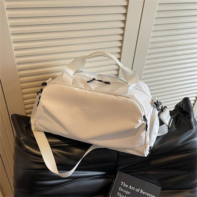 Lightweight Nylon Travel Duffel Bag with Shoe Compartment one Size белый
