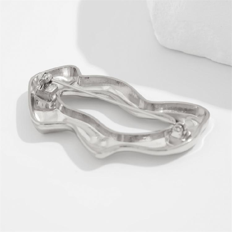 Delicate Hollow Pattern Alloy Brooch Eye Catching Lapel Pin Accessory For Women Seeking Unique Style Accent