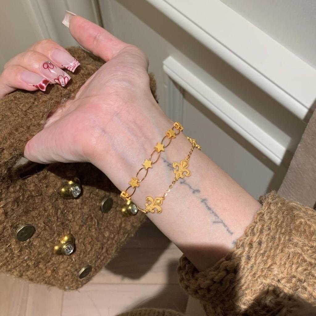 Classic Iris Flower Retro Bracelet for Women - Vintage Style, Light Luxury, Elegant Hand Jewelry
